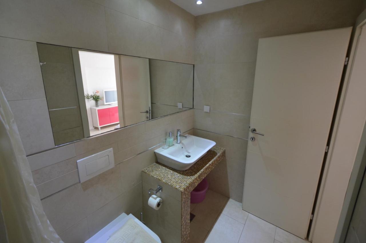 Novigrad Istria Apartments Karmen Maria מראה חיצוני תמונה