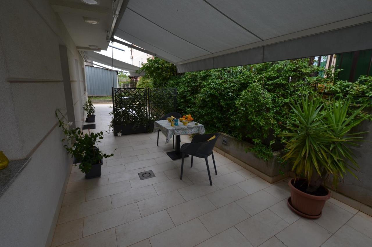 Novigrad Istria Apartments Karmen Maria מראה חיצוני תמונה
